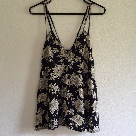 Brandy Melville Double strap tank top - Picture 1 of 6